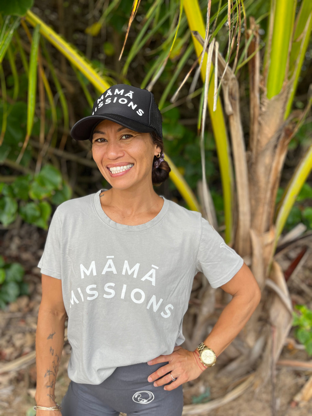 Mama Missions Tee | Cool Gray